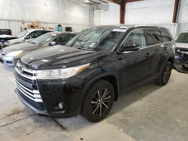 2017 Toyota Highlander SE