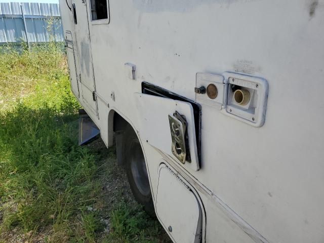 2003 Winnebago 2003 Ford Econoline E350 Super Duty Cutaway Van