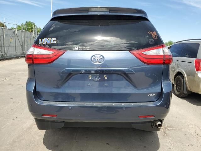 2017 Toyota Sienna XLE