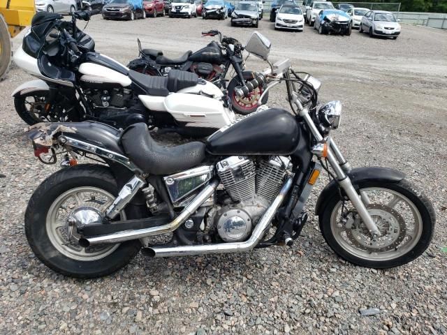 2002 Honda VT1100 C