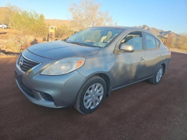 2013 Nissan Versa S