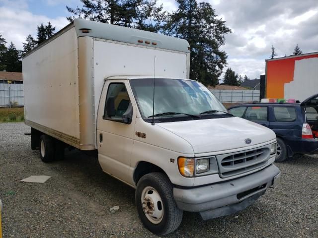 2002 Ford Econoline E350 Super Duty Cutaway Van