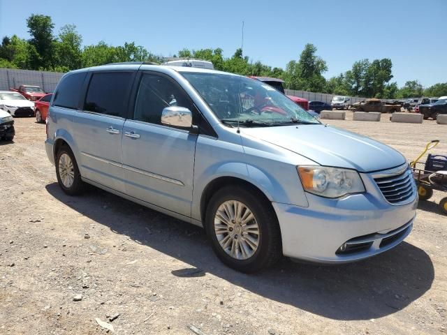 2013 Chrysler Town & Country Limited