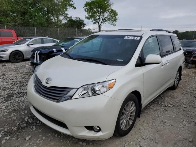 2015 Toyota Sienna XLE