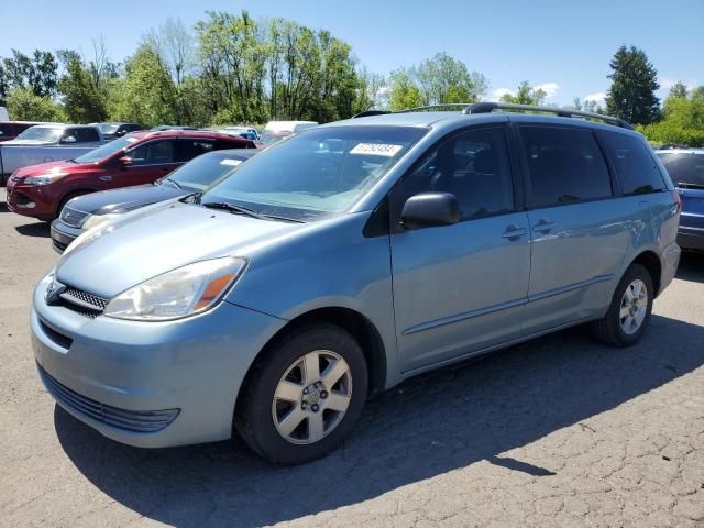 2004 Toyota Sienna CE