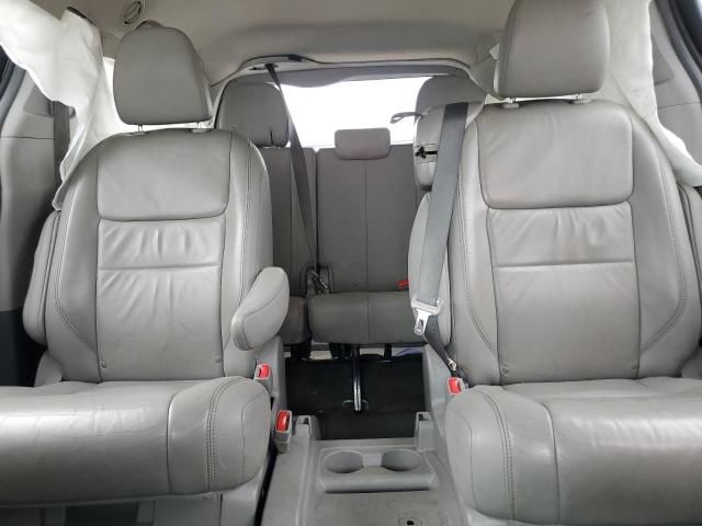 2016 Toyota Sienna XLE