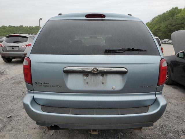 2005 Chrysler Town & Country Touring