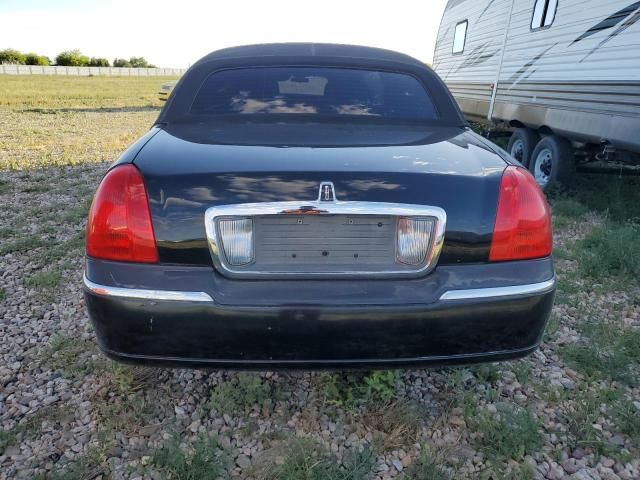 2005 Lincoln Town Car Executive