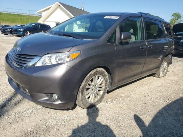 2015 Toyota Sienna XLE