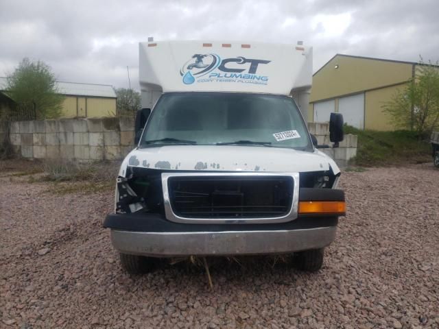 2005 GMC Savana Cutaway G3500