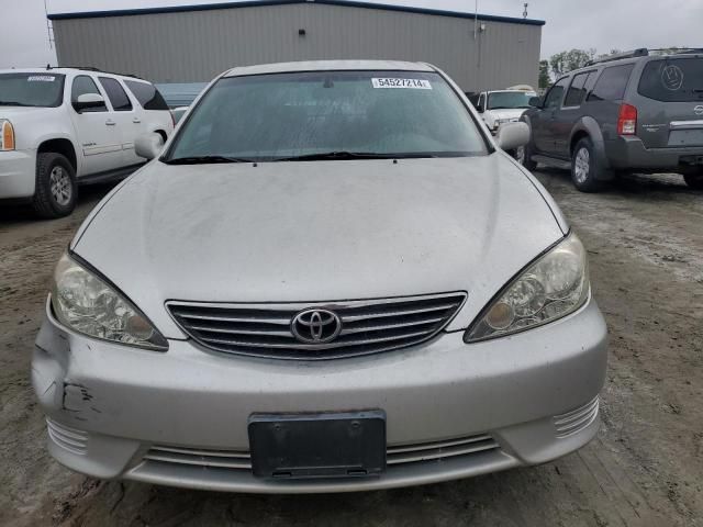 2005 Toyota Camry LE