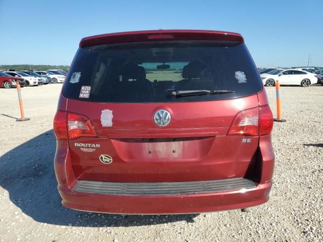 2012 Volkswagen Routan SE