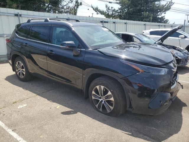 2022 Toyota Highlander XLE