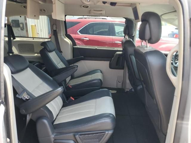 2010 Chrysler Town & Country Touring Plus