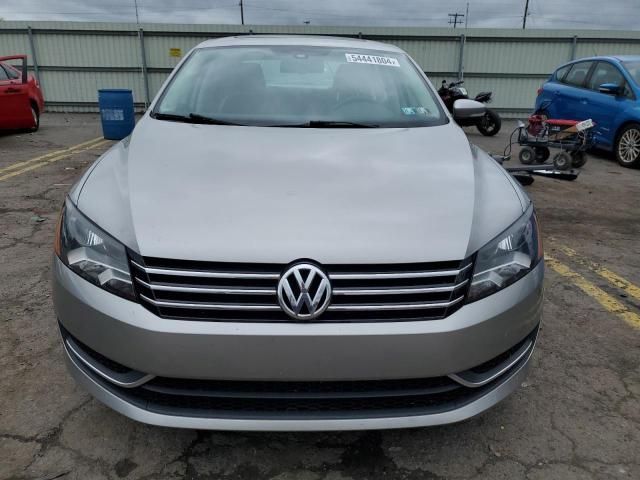 2014 Volkswagen Passat SE