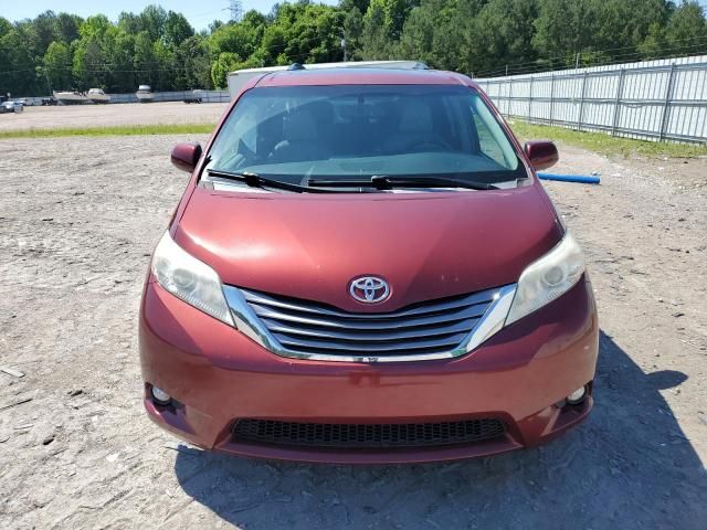 2016 Toyota Sienna XLE