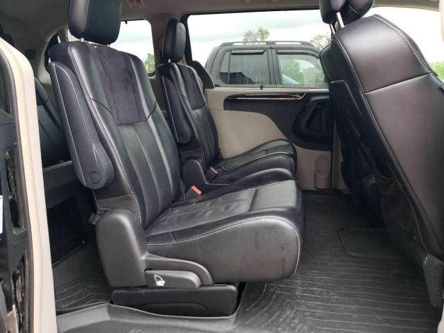 2011 Chrysler Town & Country Limited