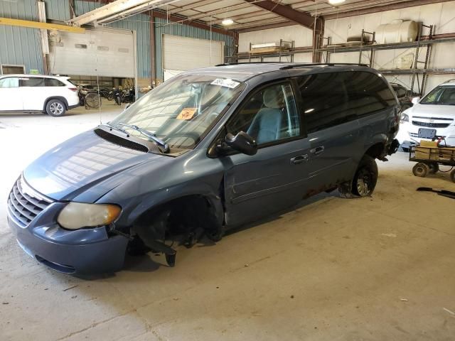 2007 Chrysler Town & Country LX