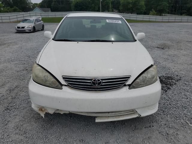 2005 Toyota Camry LE