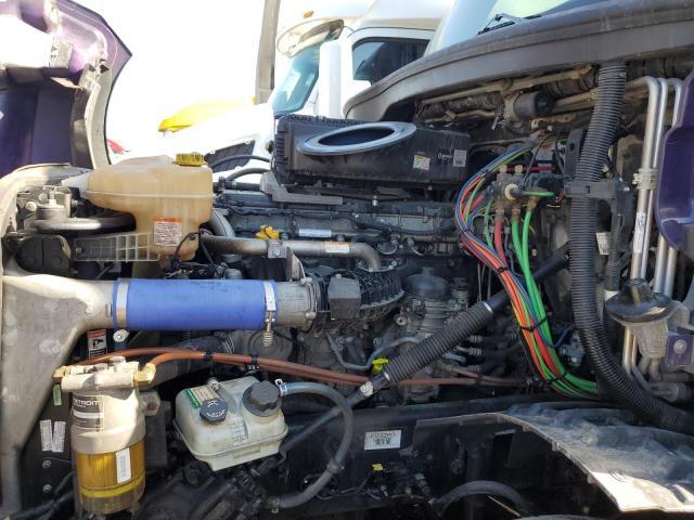 2020 Freigliner Cascadia 126