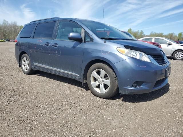 2013 Toyota Sienna LE