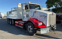 Salvage cars for sale from Copart San Martin, CA: 2015 Kenworth Construction T800