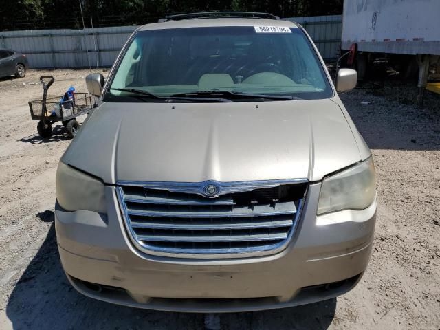 2009 Chrysler Town & Country Touring