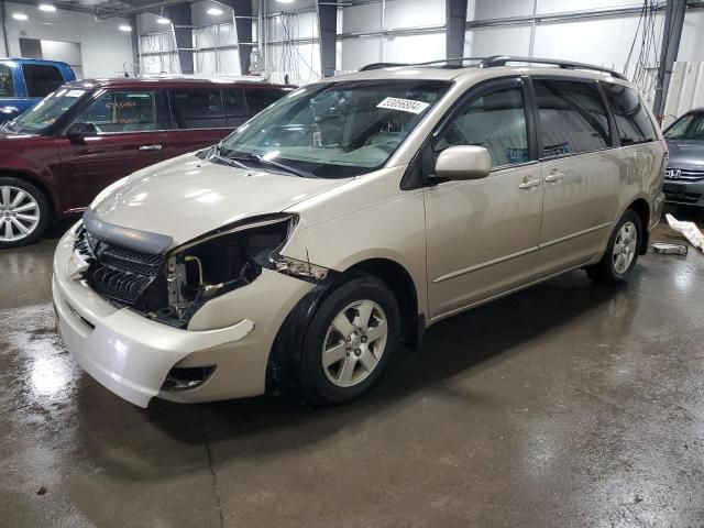 2004 Toyota Sienna XLE