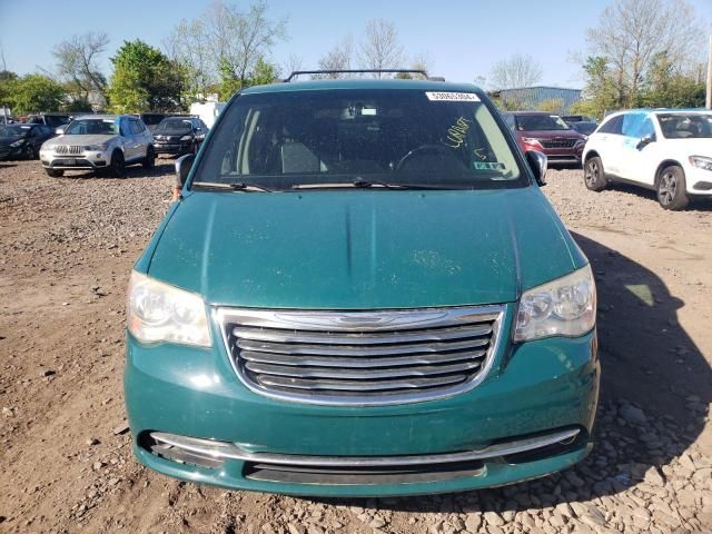 2014 Chrysler Town & Country Touring L