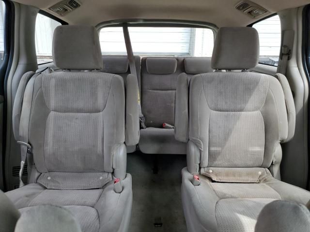 2009 Toyota Sienna CE