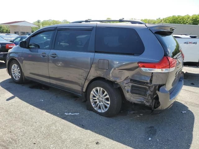 2011 Toyota Sienna XLE