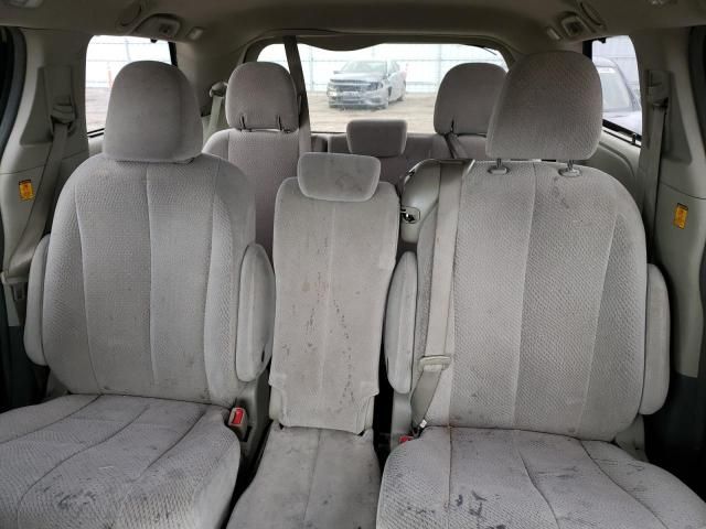 2011 Toyota Sienna LE