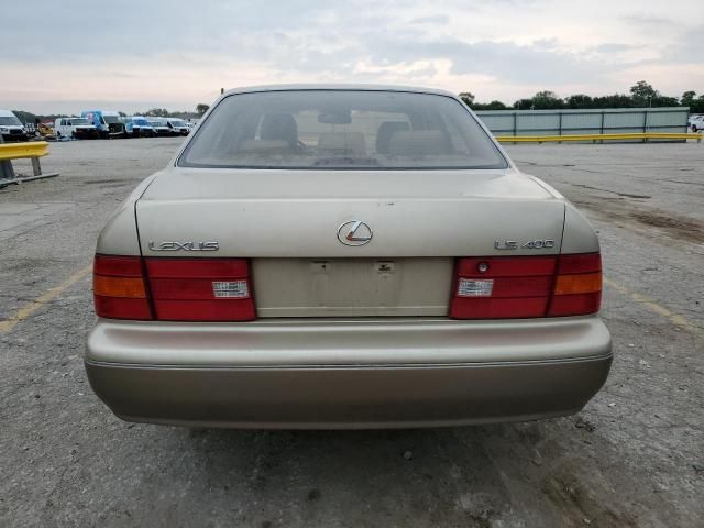 2000 Lexus LS 400