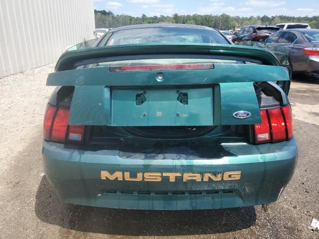 2000 Ford Mustang