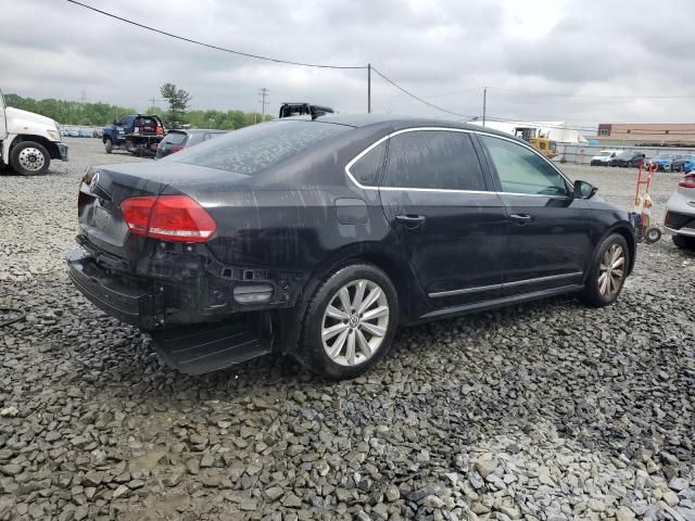 2012 Volkswagen Passat SEL