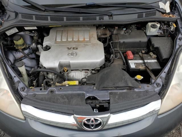 2008 Toyota Sienna XLE