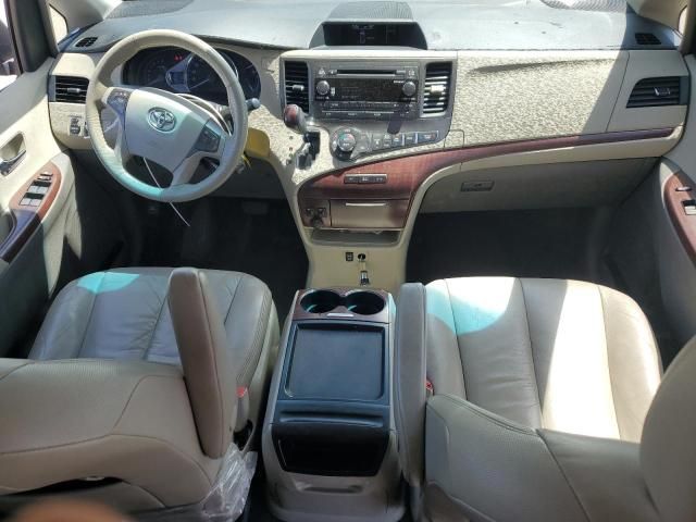 2011 Toyota Sienna XLE