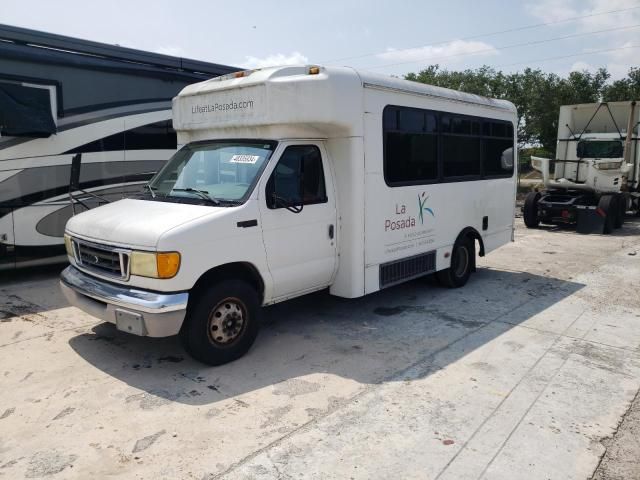 2003 Ford Econoline E350 Super Duty Cutaway Van