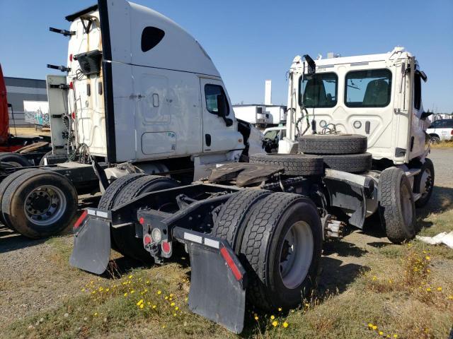 2020 Freigliner Cascadia 116