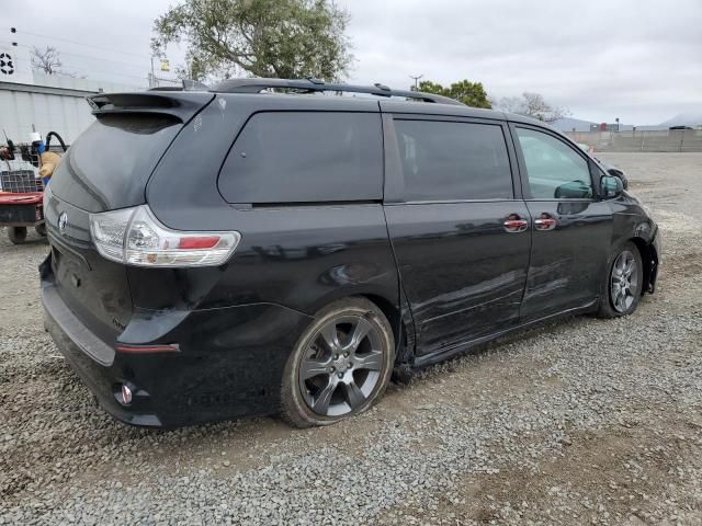 2015 Toyota Sienna Sport