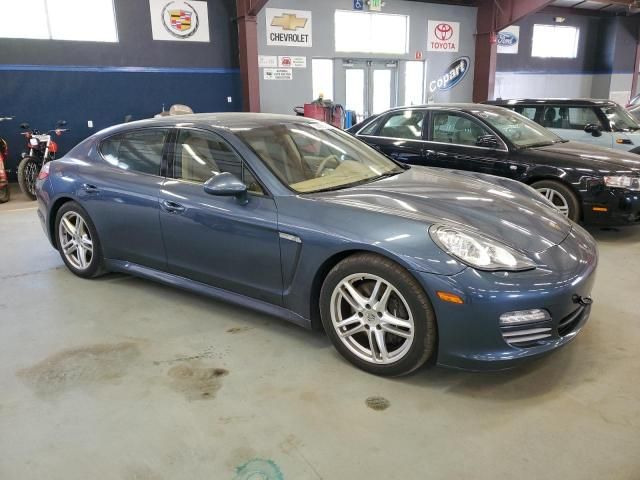 2012 Porsche Panamera 2