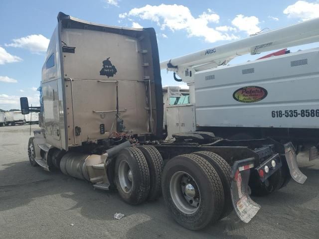 2016 Kenworth Construction T680