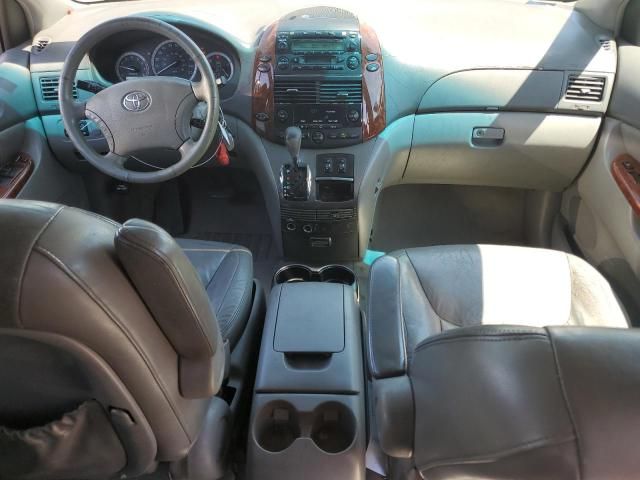 2004 Toyota Sienna XLE