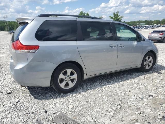 2011 Toyota Sienna LE