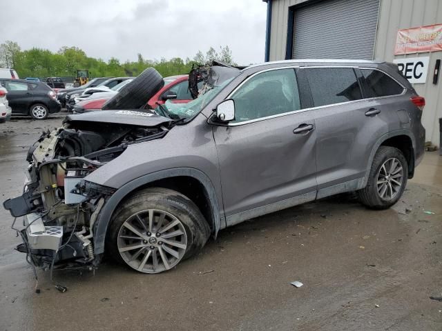 2019 Toyota Highlander SE