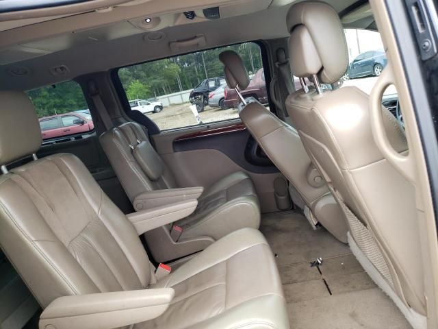 2013 Chrysler Town & Country Limited