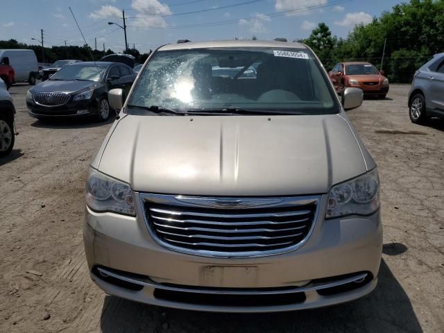 2013 Chrysler Town & Country Touring