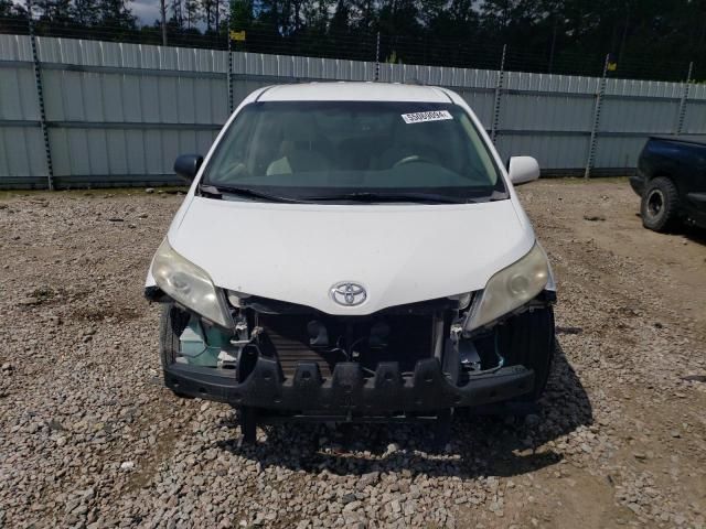 2011 Toyota Sienna LE