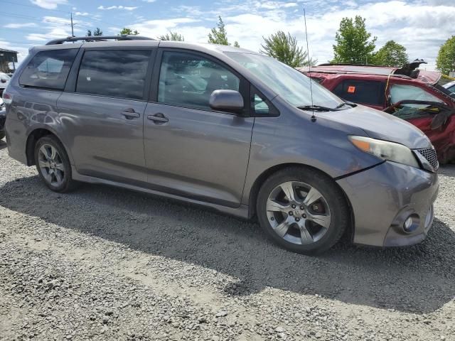 2011 Toyota Sienna Sport