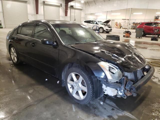 2005 Nissan Maxima SE